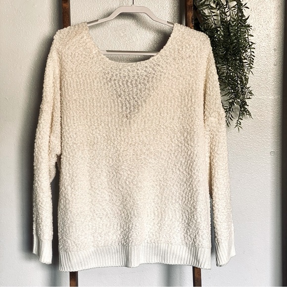 Sexy 2 Way Popcorn Sweater - Picture 4 of 8